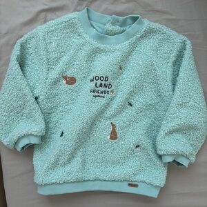 AGABANG (Korea) sweater